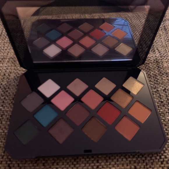 FENTY Beauty Moroccan Spice Eyeshadow Palette - Picture 4 of 5